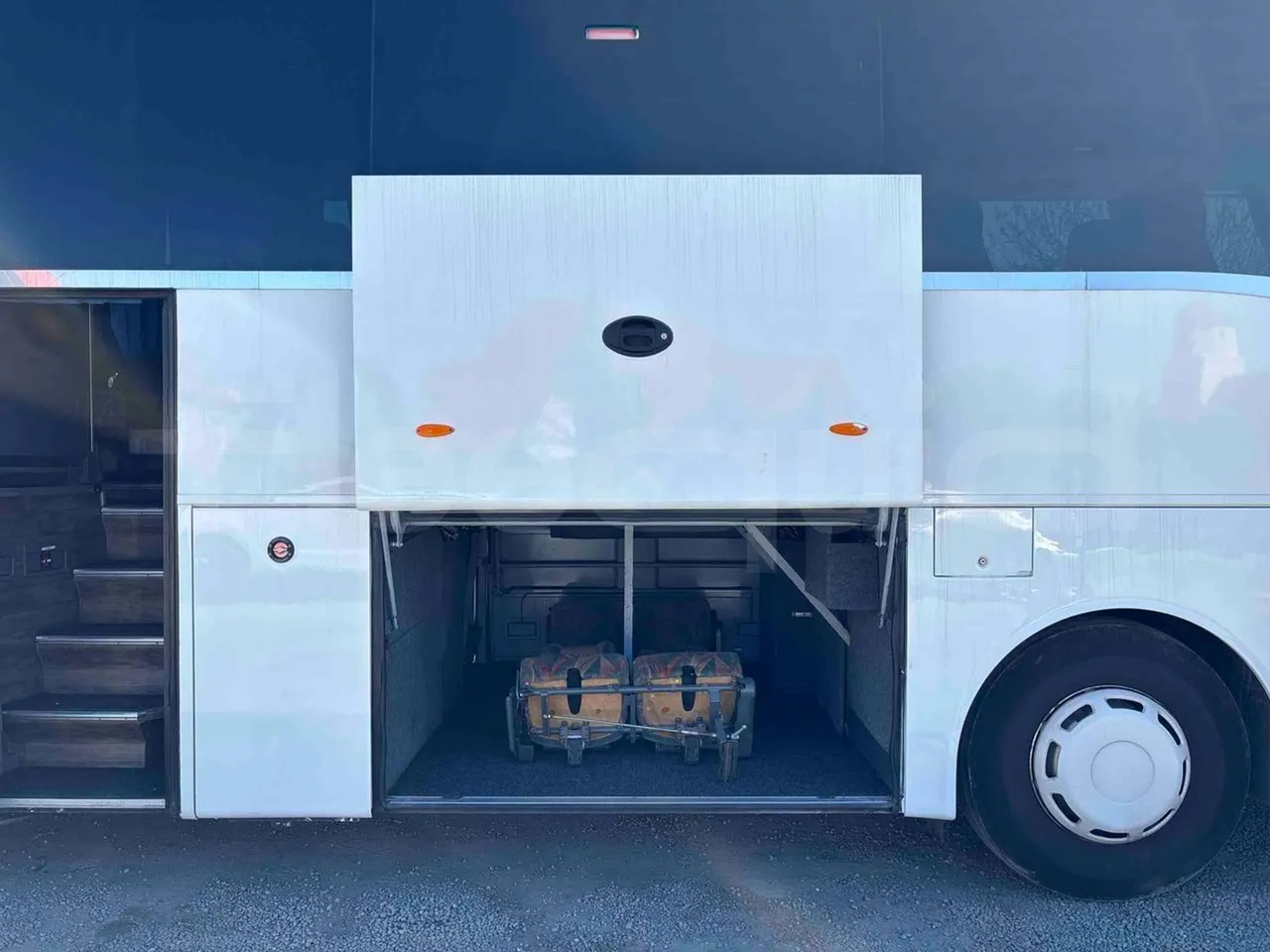 Scania M330 TDX1X3 - Euro6 - 331kW - 13mt - luggage rack photo
