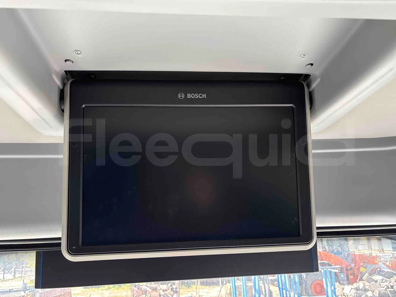 Scania M330 TDX1X3 - Euro6 - 331kW - 13mt - monitor detail photo