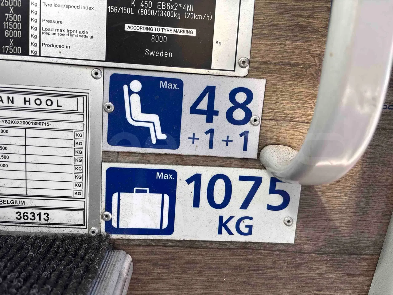 Scania M330 TDX1X3 - Euro6 - 331kW - 13mt - seat plate photo