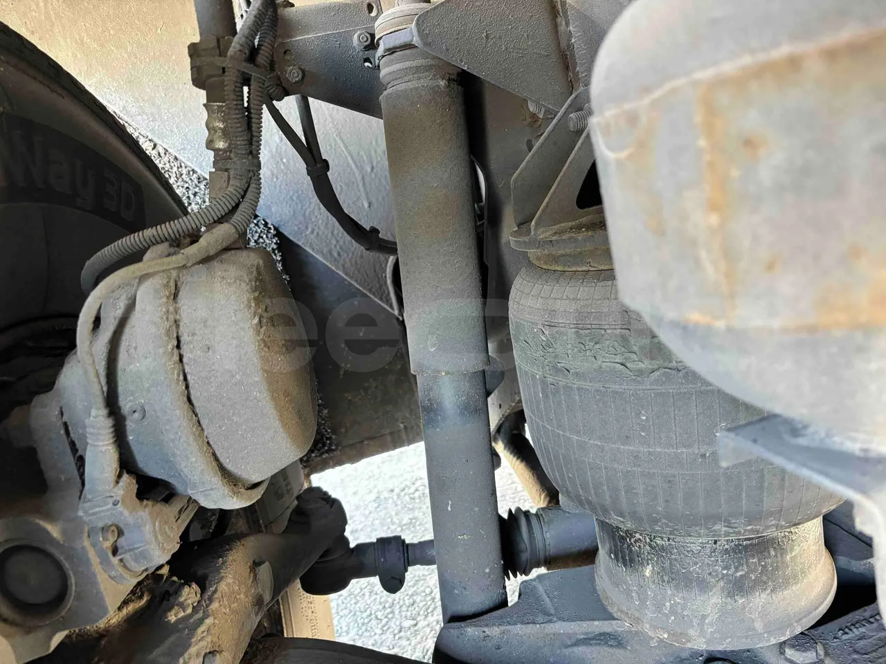 Scania M330 TDX1X3 - Euro6 - 331kW - 13mt - axel 3 shock absorbers 1 right