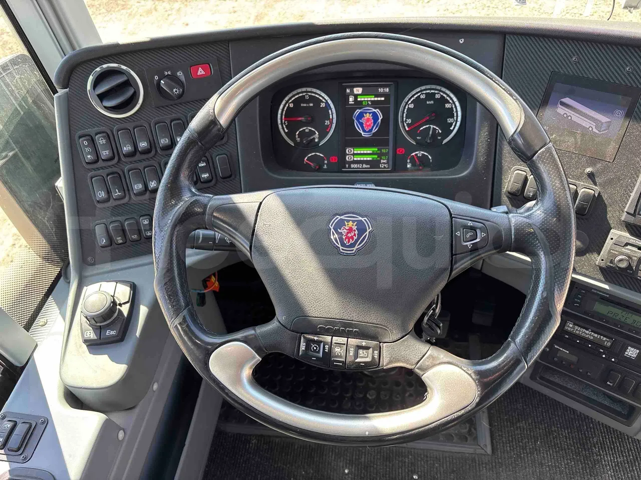 Scania M330 TDX1X3 - Euro6 - 331kW - 13mt - steering wheel photo