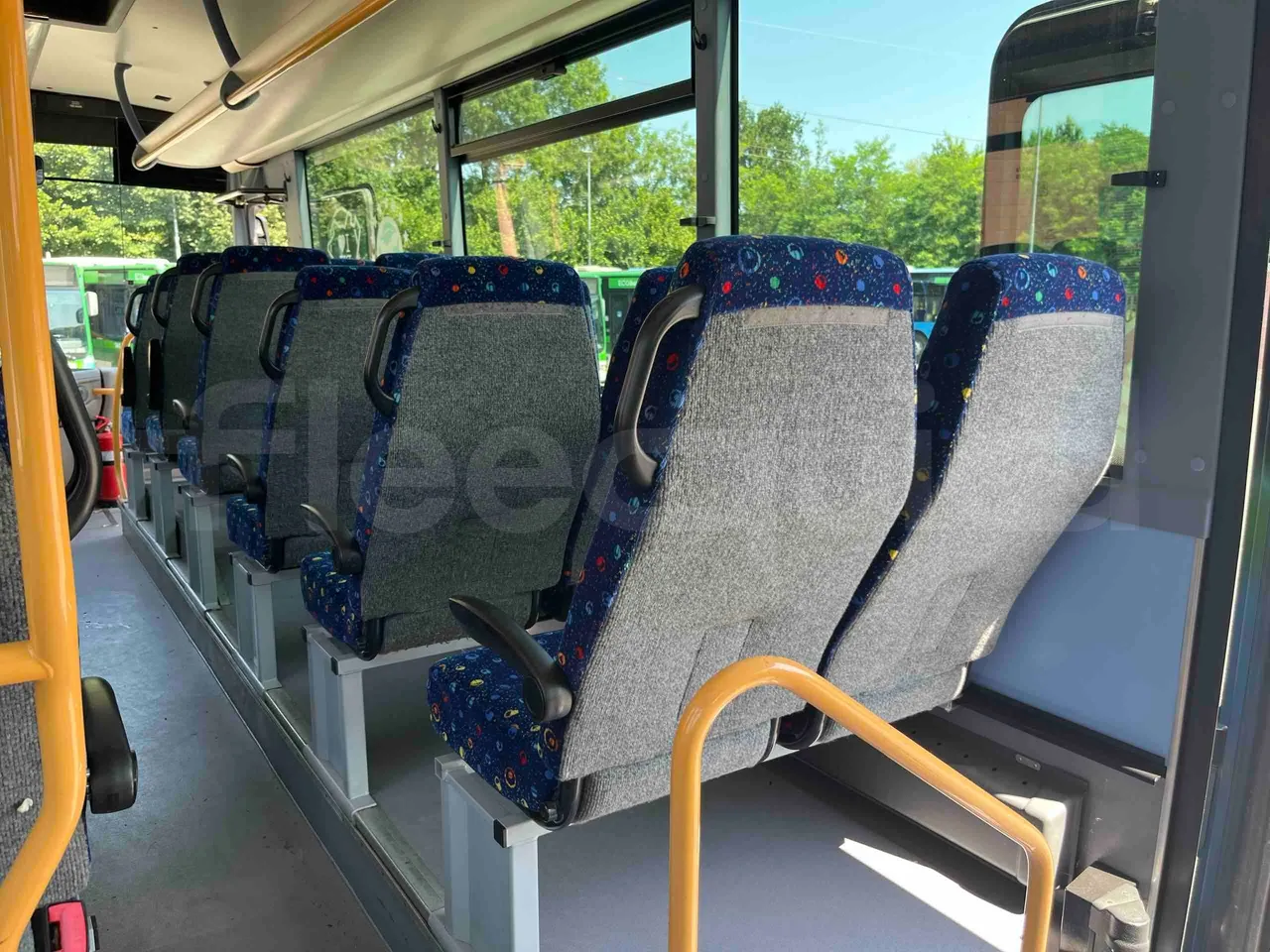 Iveco Crossway - mesh detail photo
