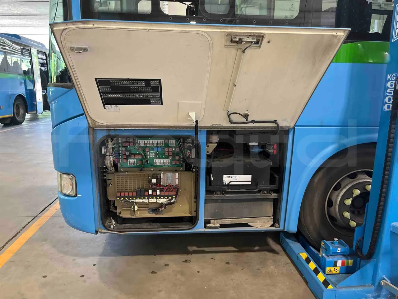 Iveco Crossway - external compartments photo