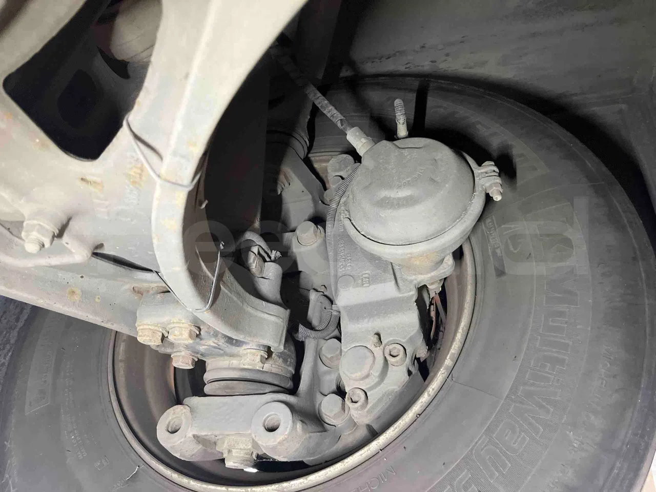 Iveco Crossway - front brake calipers left