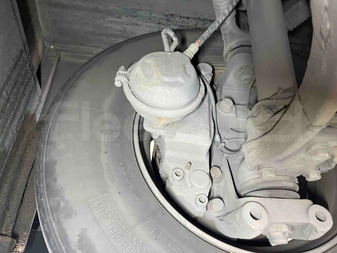 Iveco Crossway - front brake calipers right