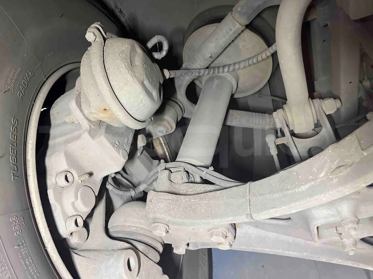 Iveco Crossway - front shock absorbers right
