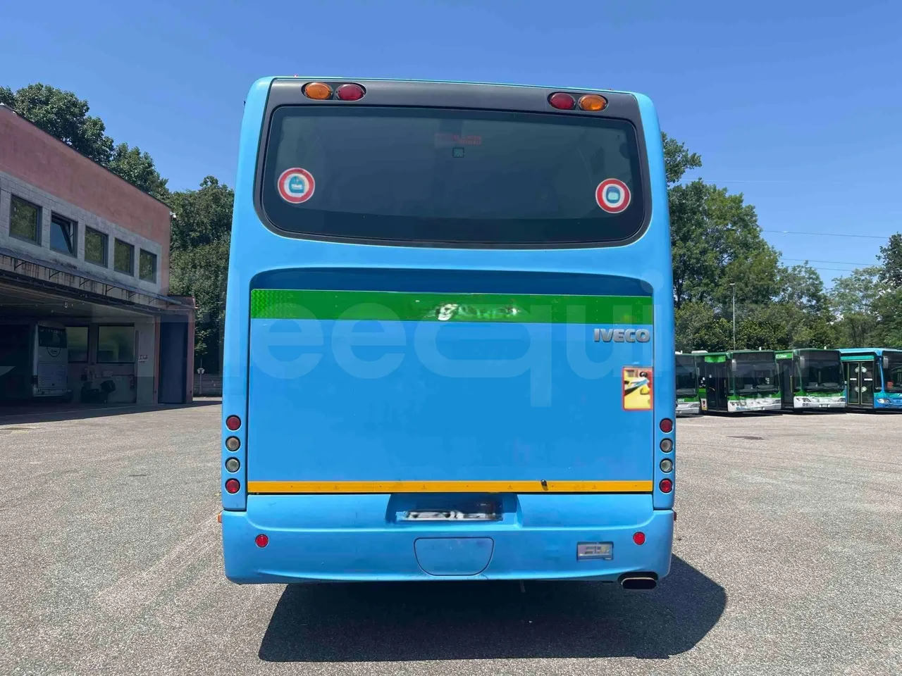 Iveco Crossway - rear hatch closed