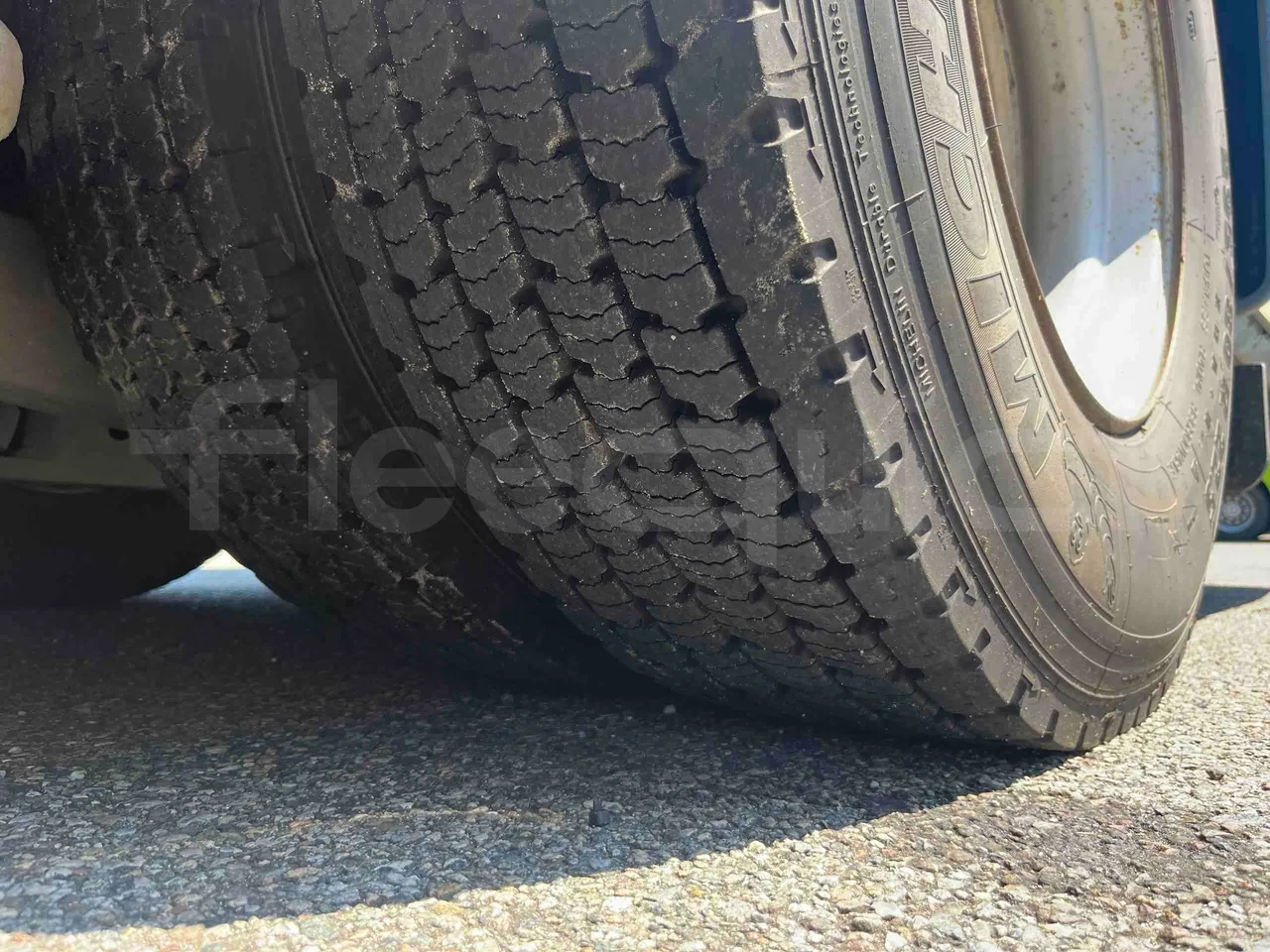 Iveco Crossway - Second Axle Left Side: Tyre Tread