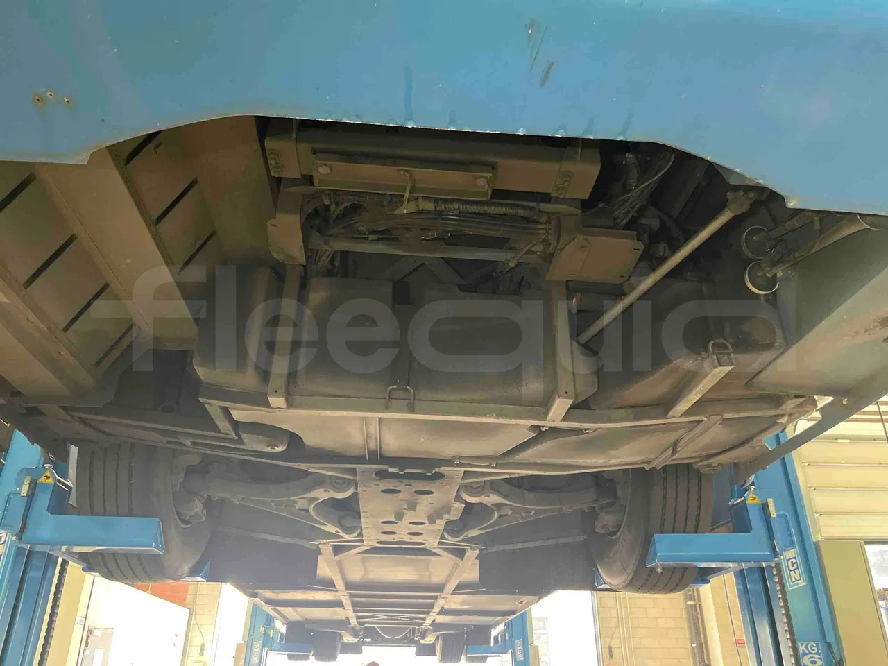 Iveco Crossway - front undercarriage from front