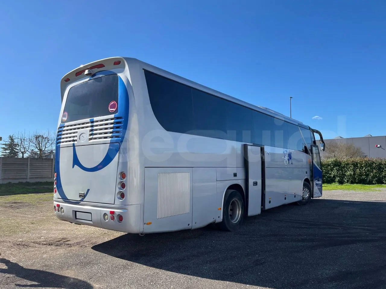 King Long XMQ6127 420-3 - Euro5 - 287kW - 12mt - 3/4 right rear doors open