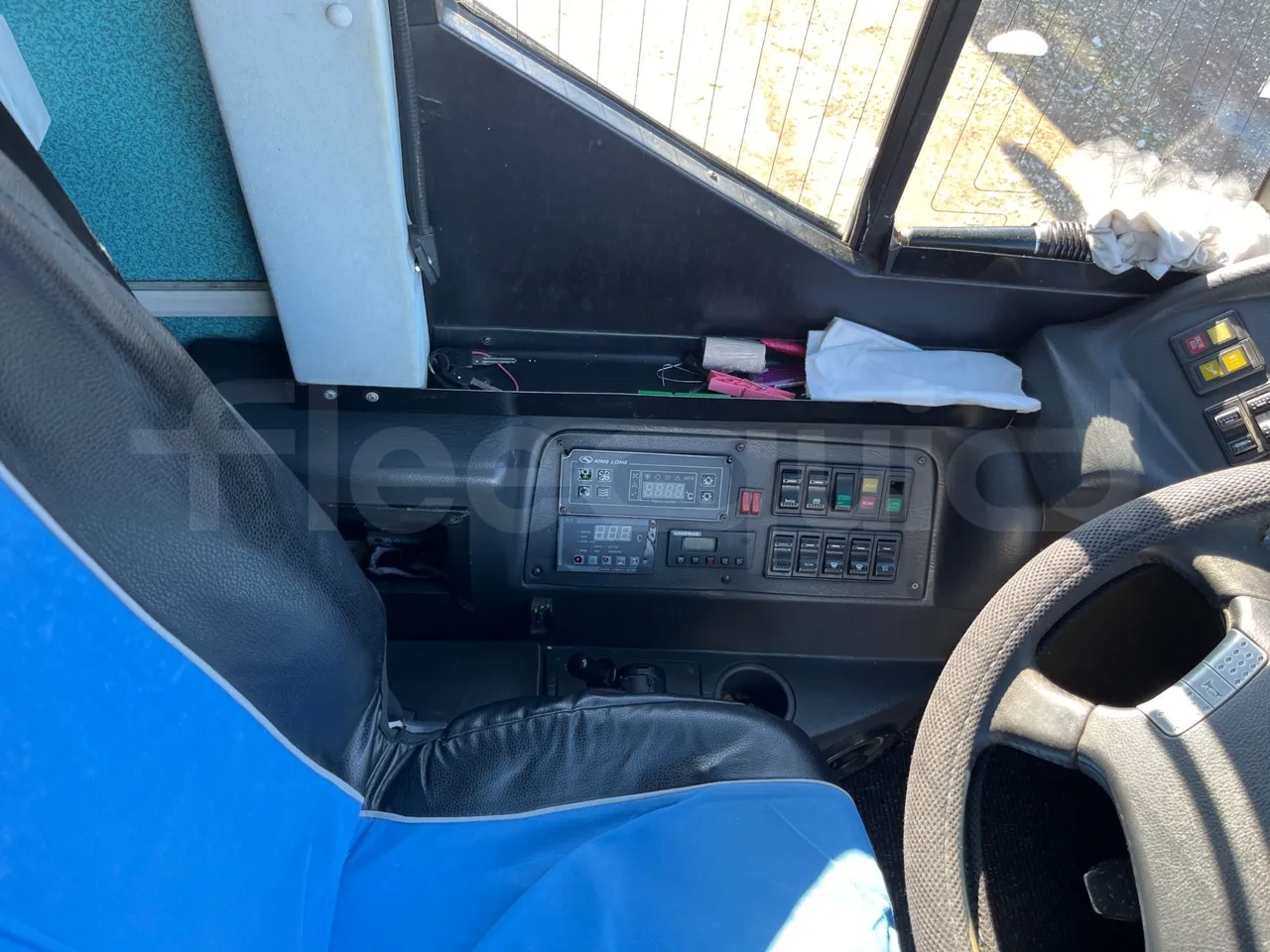 King Long XMQ6127 420-3 - Euro5 - 287kW - 12mt - onboard devices 1