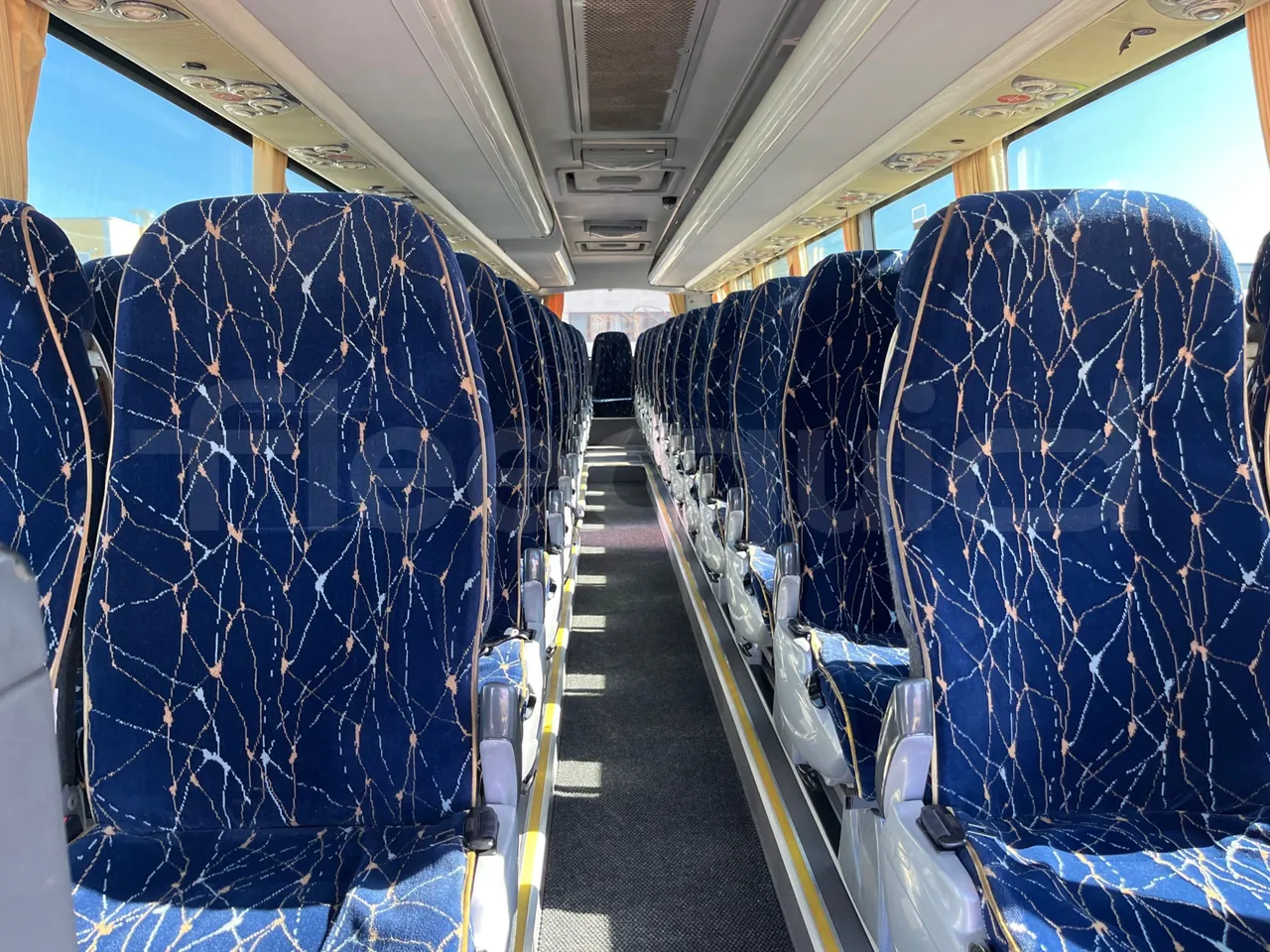 King Long XMQ6127 420-3 - Euro5 - 287kW - 12mt - handrails photo