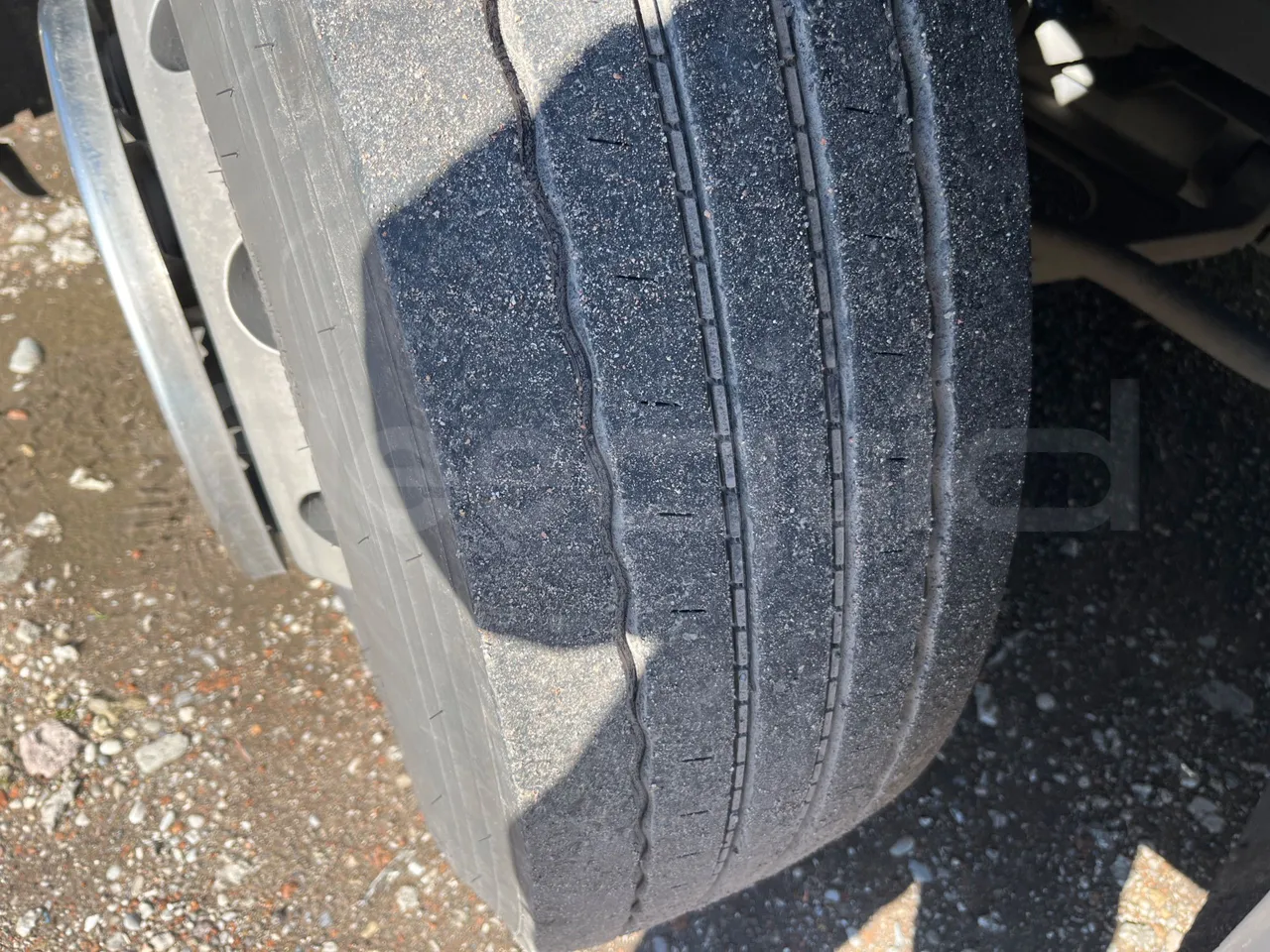 King Long XMQ6127 420-3 - Euro5 - 287kW - 12mt - tread condition second axle tires right