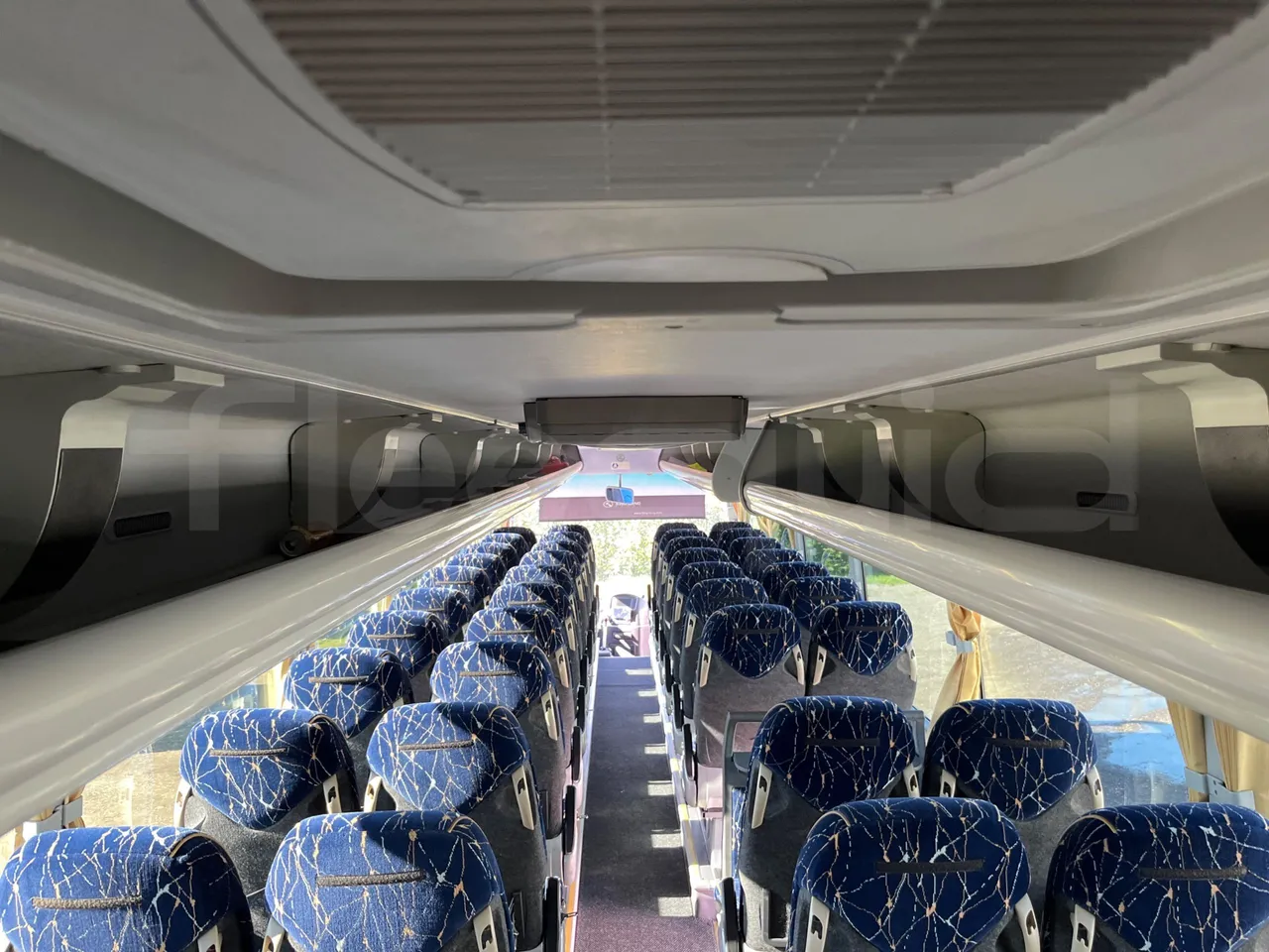 King Long XMQ6127 420-3 - Euro5 - 287kW - 12mt - overhead compartments photo