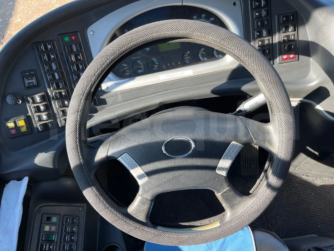 King Long XMQ6127 420-3 - Euro5 - 287kW - 12mt - steering wheel photo