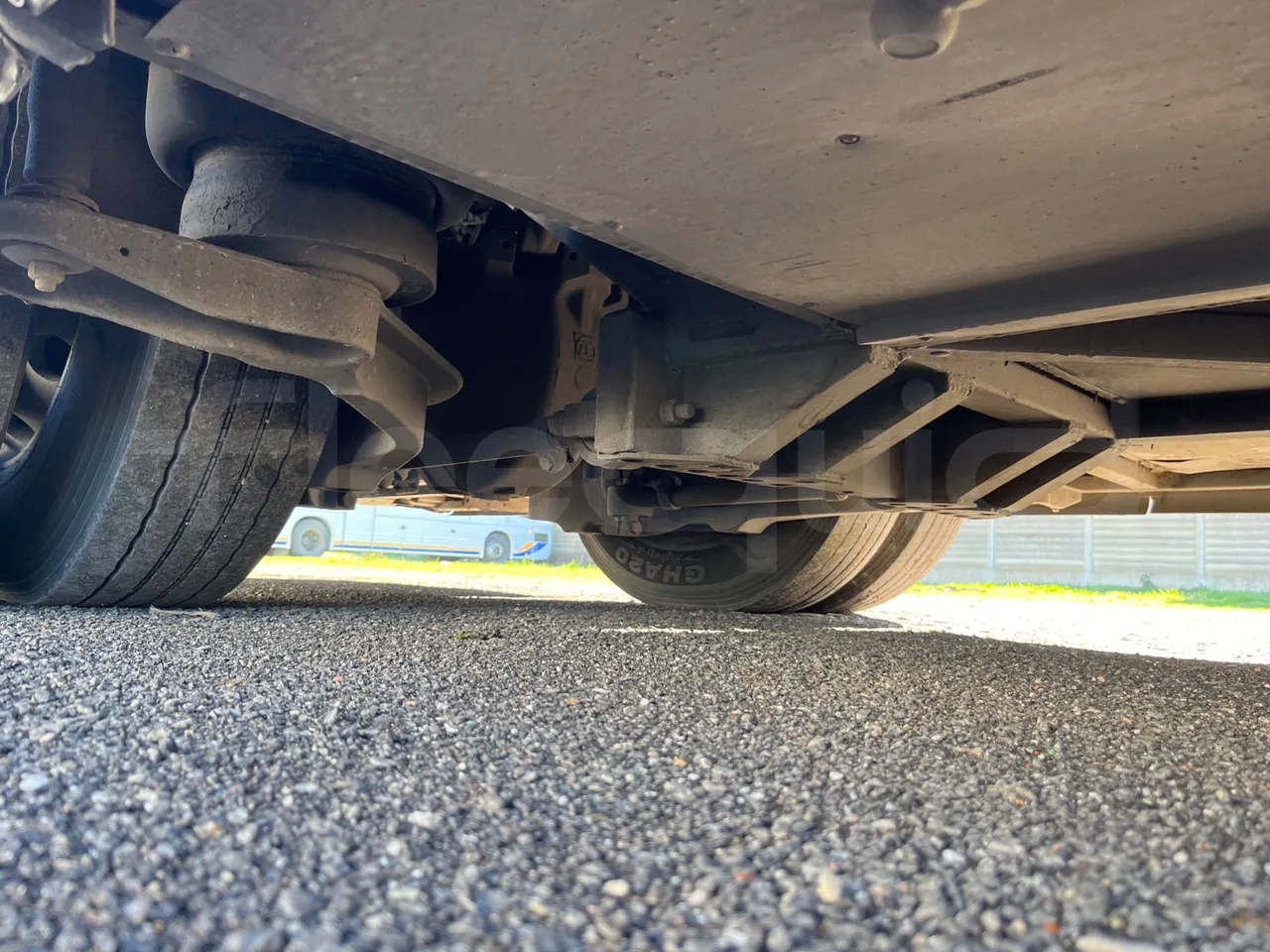 King Long XMQ6127 420-3 - Euro5 - 287kW - 12mt - axle 3 left side