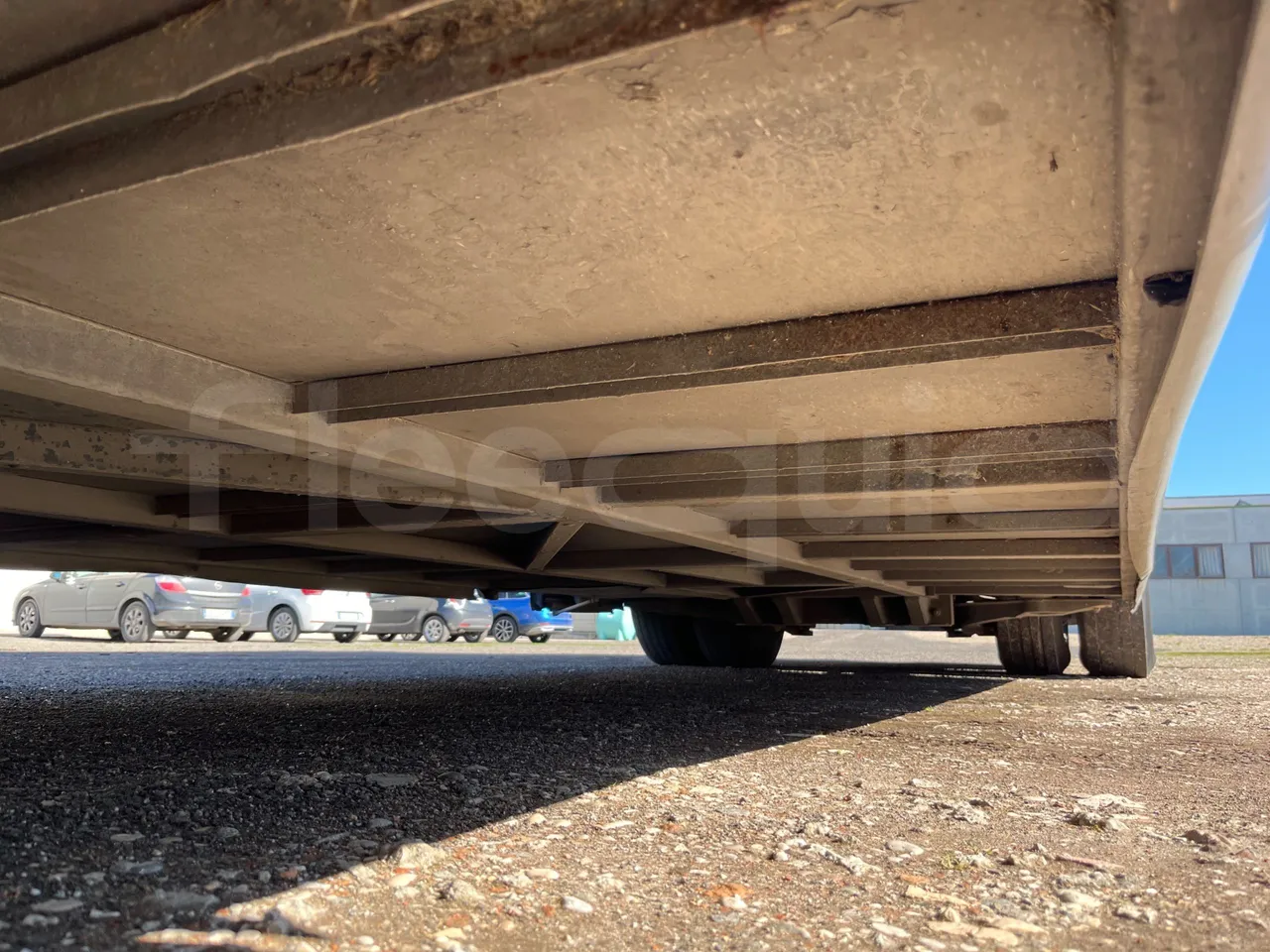 King Long XMQ6127 420-3 - Euro5 - 287kW - 12mt - central undercarriage photo