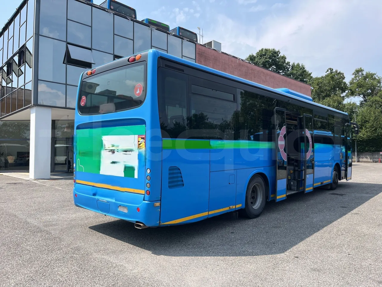 Iveco Crossway - 3/4 Rear Right Side Doors Open