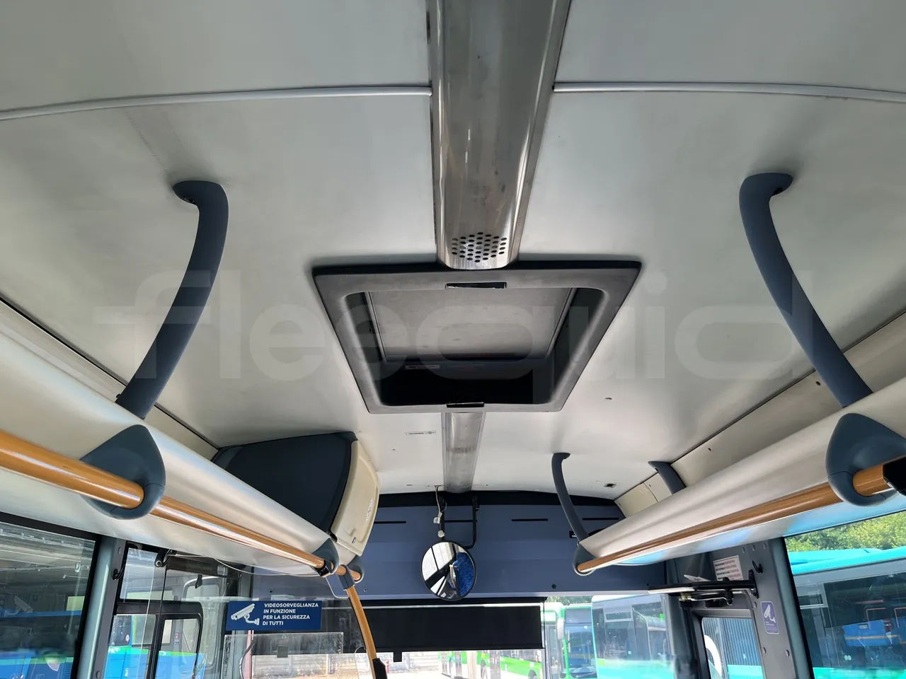 Iveco Crossway - Roof Hatch 2