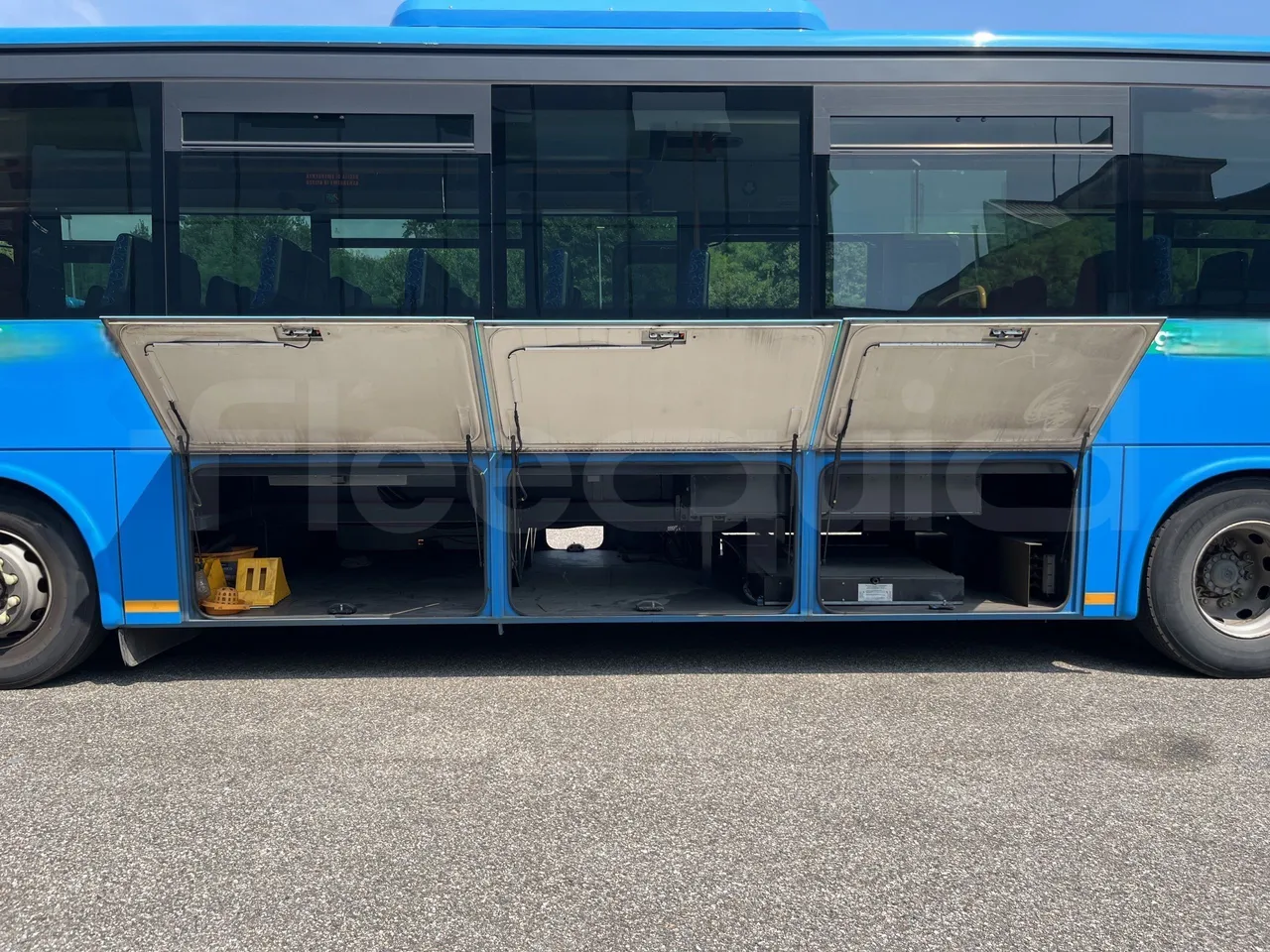 Iveco Crossway - Luggage Rack Left Side