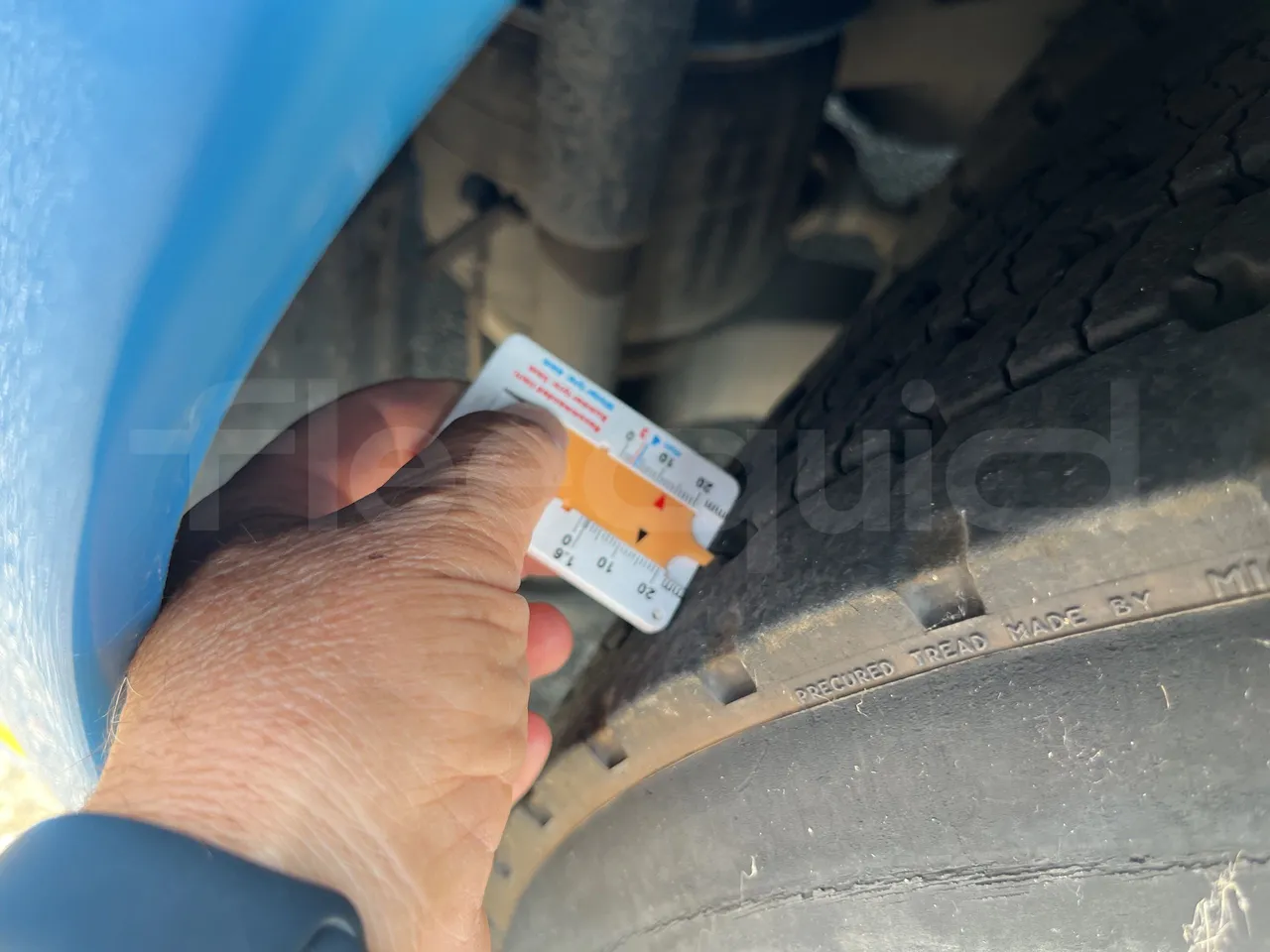 Iveco Crossway - Second Axle Left Side: Tyre Thickness