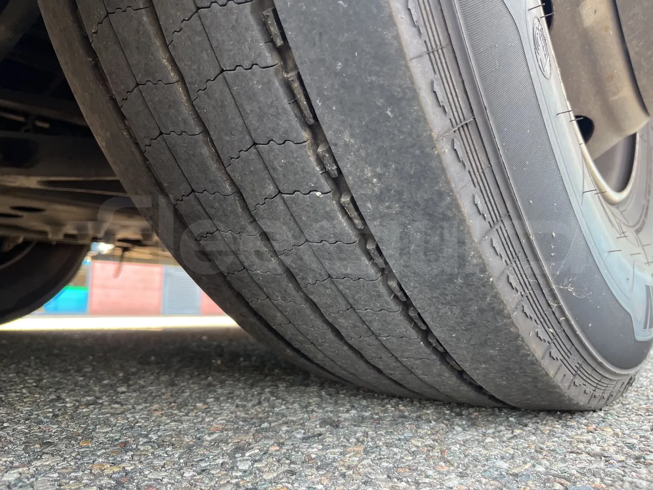 Iveco Crossway - First Axle Right Side: Tyre Tread