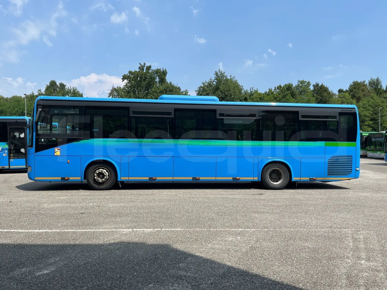 Iveco Crossway - Left Side
