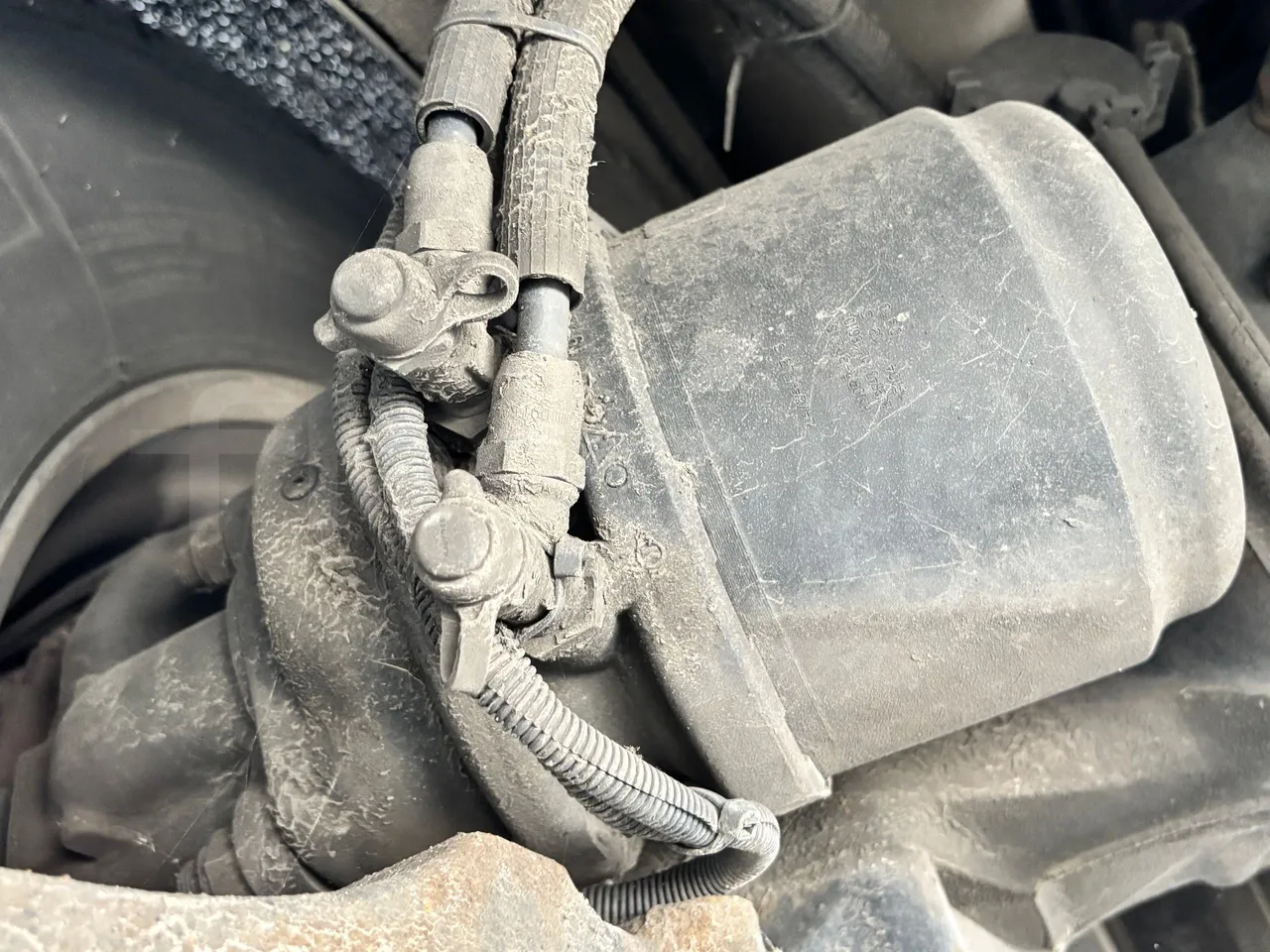 Irizar i6 - Second Axle Caliper Brakes Left Side