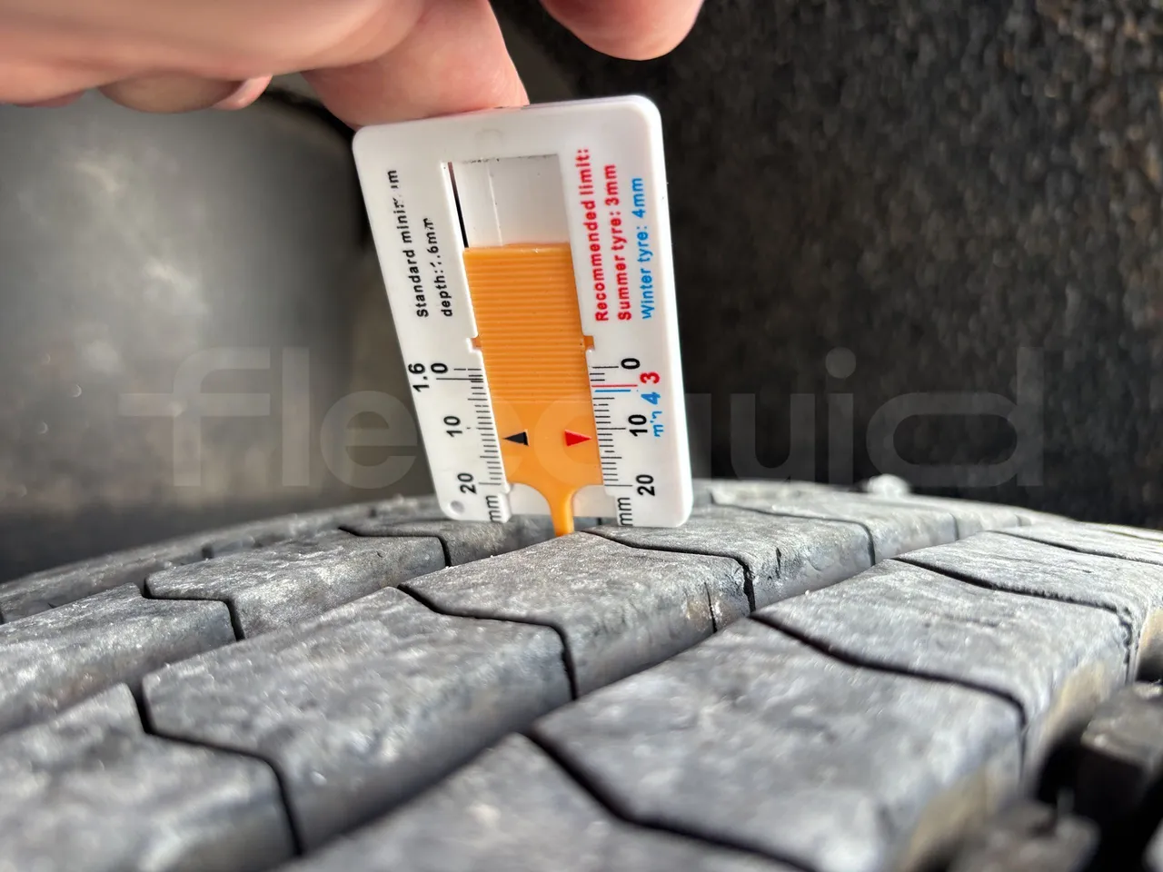 Irizar i6 - First Axle Left Side: Tyre Thickness