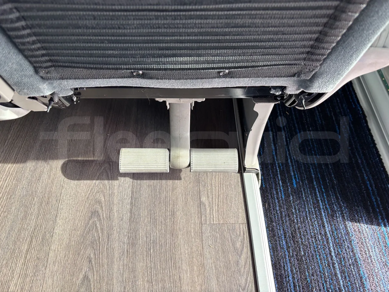 Irizar i6 - Footrest