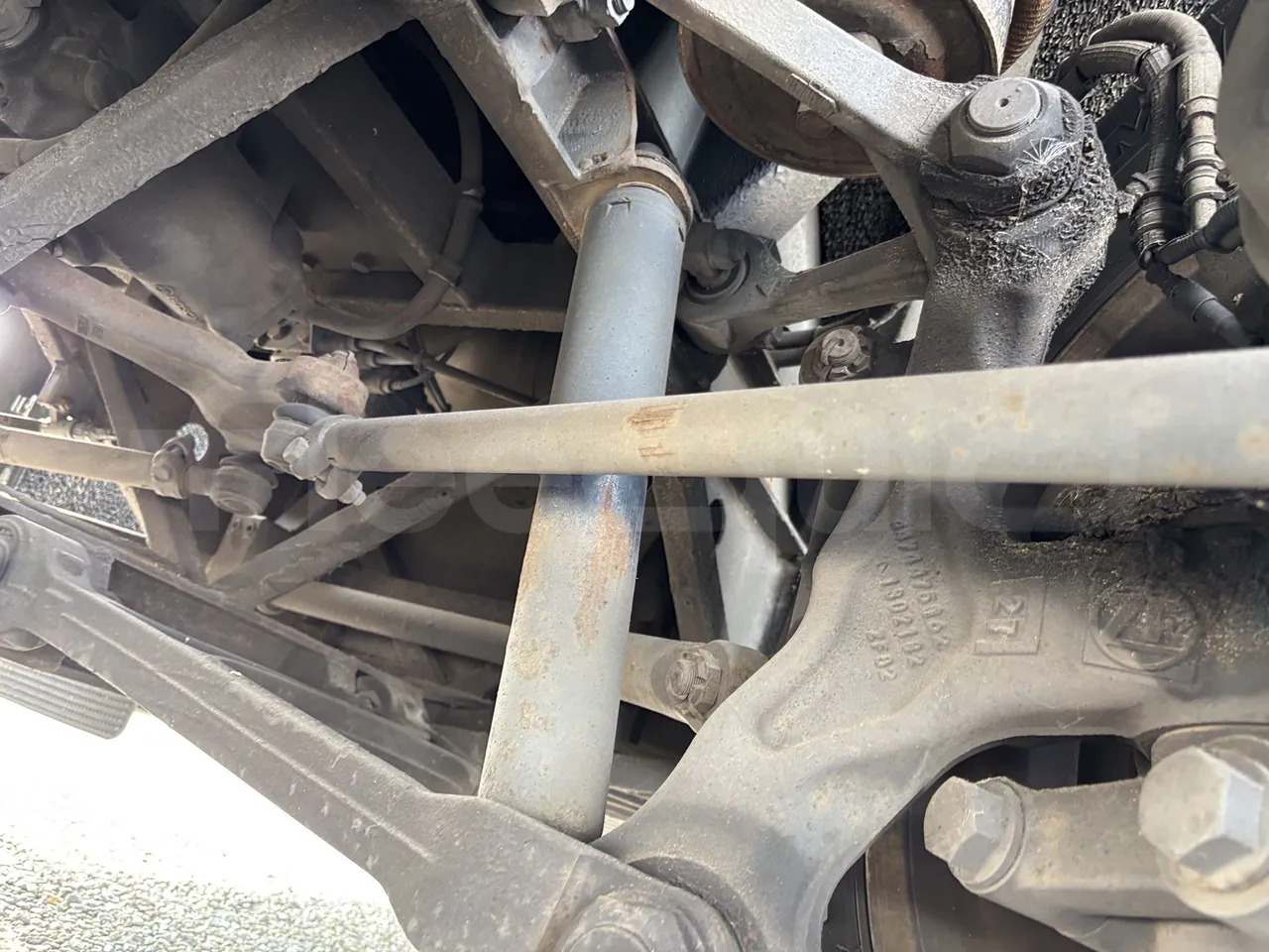 Irizar i6 - First Axle Shock Absorbers Left Side