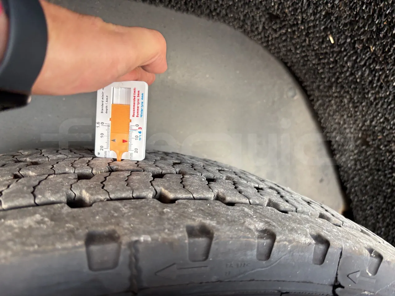 Irizar i6 - Second Axle Left Side: Tyre Thickness