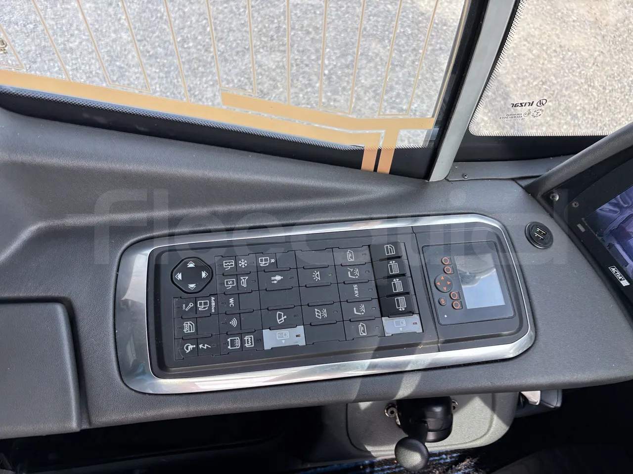 Irizar i6 - Onboard Device 3 Left Side