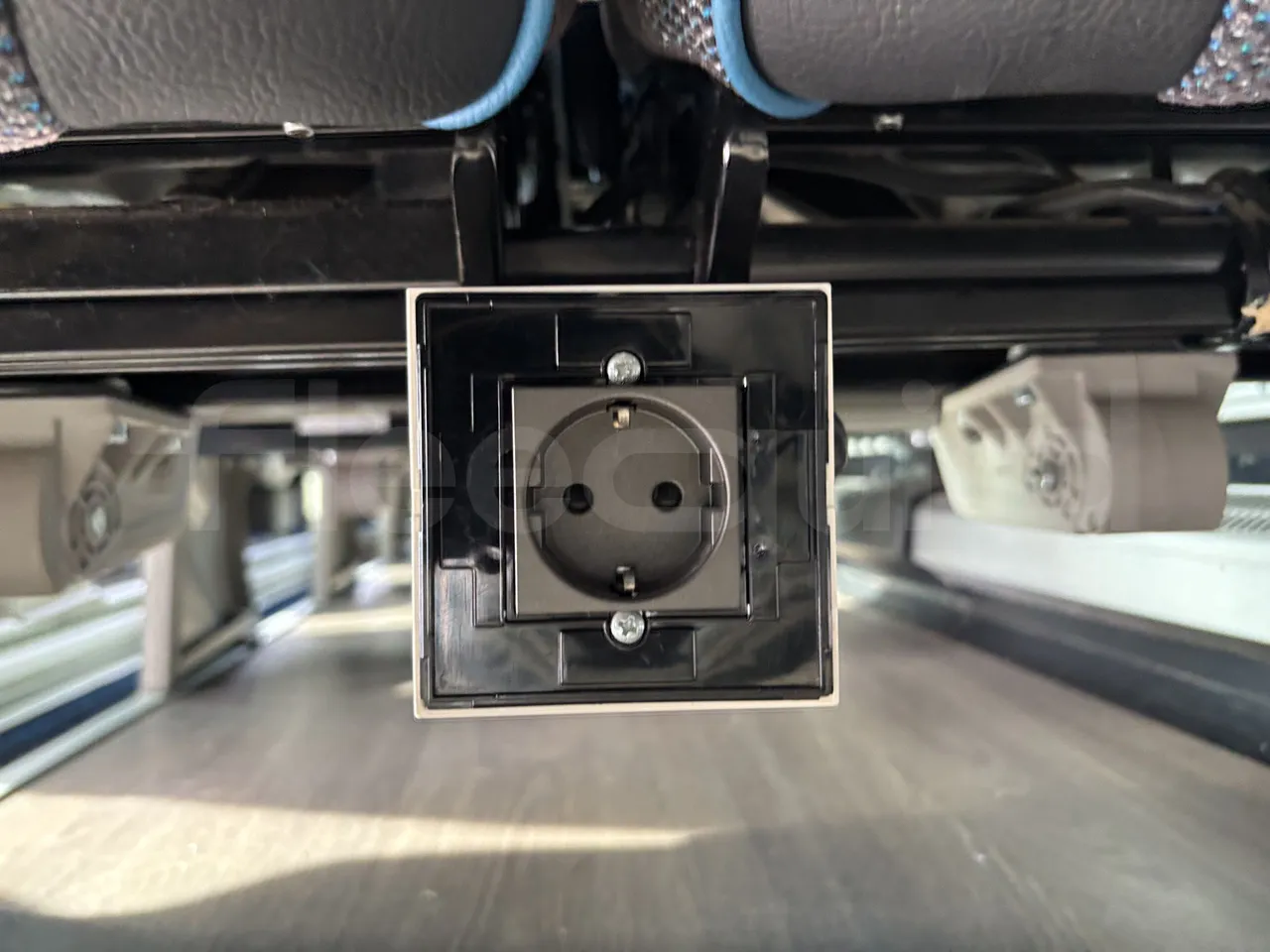 Irizar i6 - Power Outlets