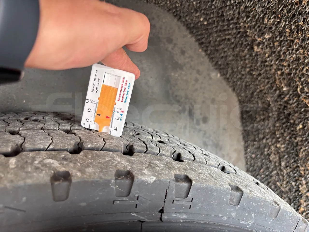 Irizar i6 - Second Axle Right Side: Tyre Tread