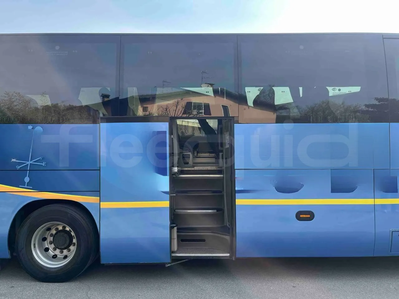 Iveco Magelys SFR2XX - EUR6 - 294kW - 12.265m - front door 3 open