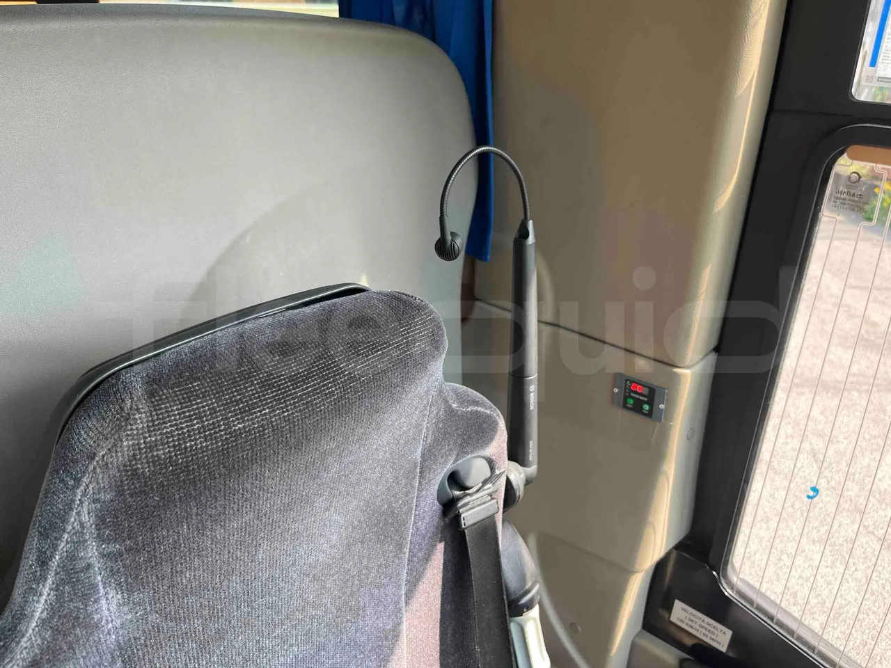 Iveco Magelys SFR2XX - EUR6 - 294kW - 12.265m - driver microphone accessories photo