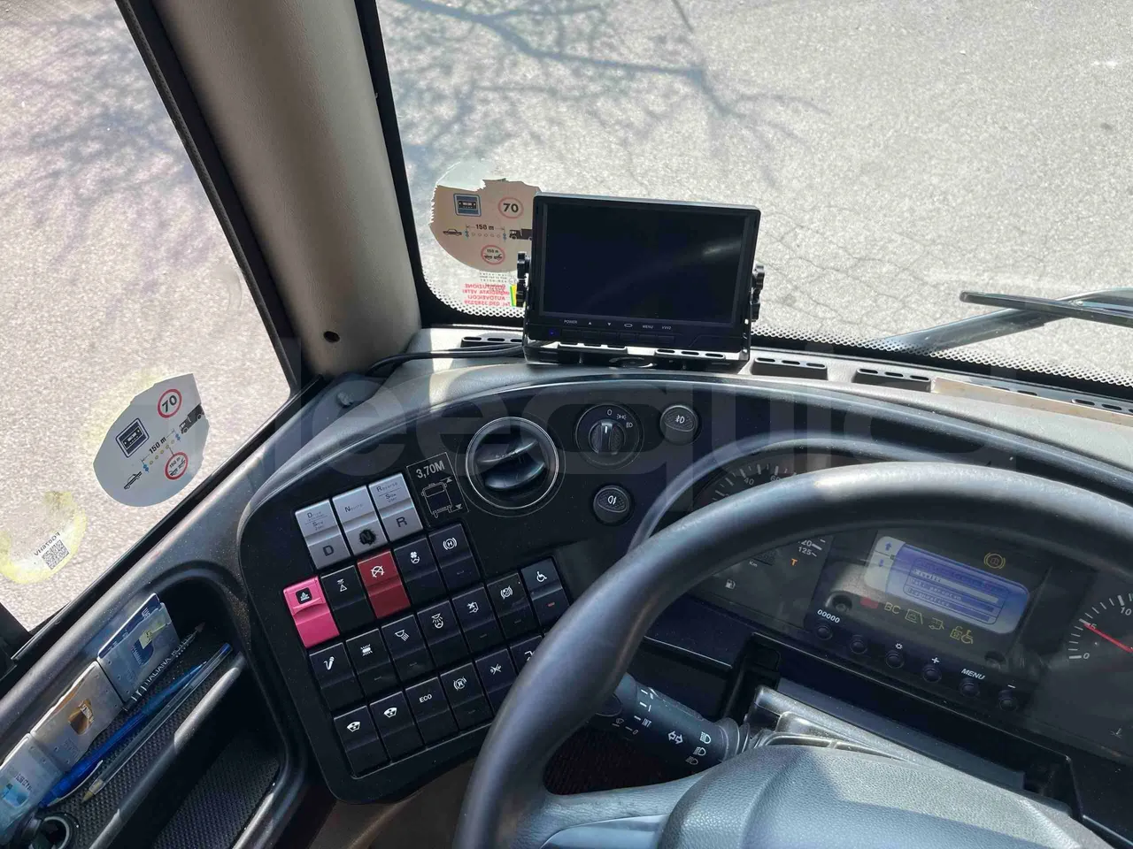 Iveco Magelys SFR2XX - EUR6 - 294kW - 12.265m - onboard devices 1