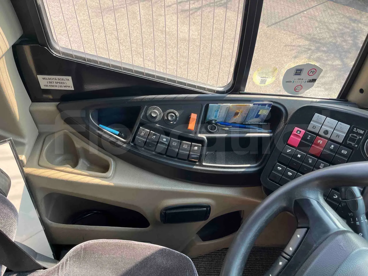 Iveco Magelys SFR2XX - EUR6 - 294kW - 12.265m - onboard devices 2