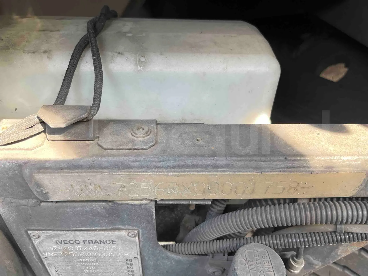 Iveco Magelys SFR2XX - EUR6 - 294kW - 12.265m - chassis VIN photo