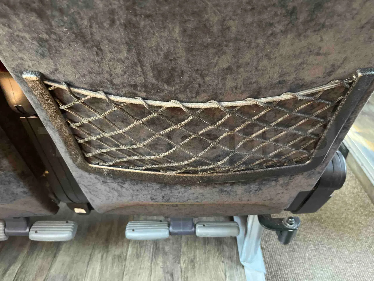 Iveco Magelys SFR2XX - EUR6 - 294kW - 12.265m - mesh detail photo