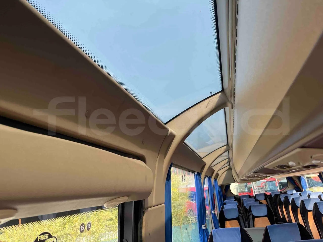 Iveco Magelys SFR2XX - EUR6 - 294kW - 12.265m - folding seat photo