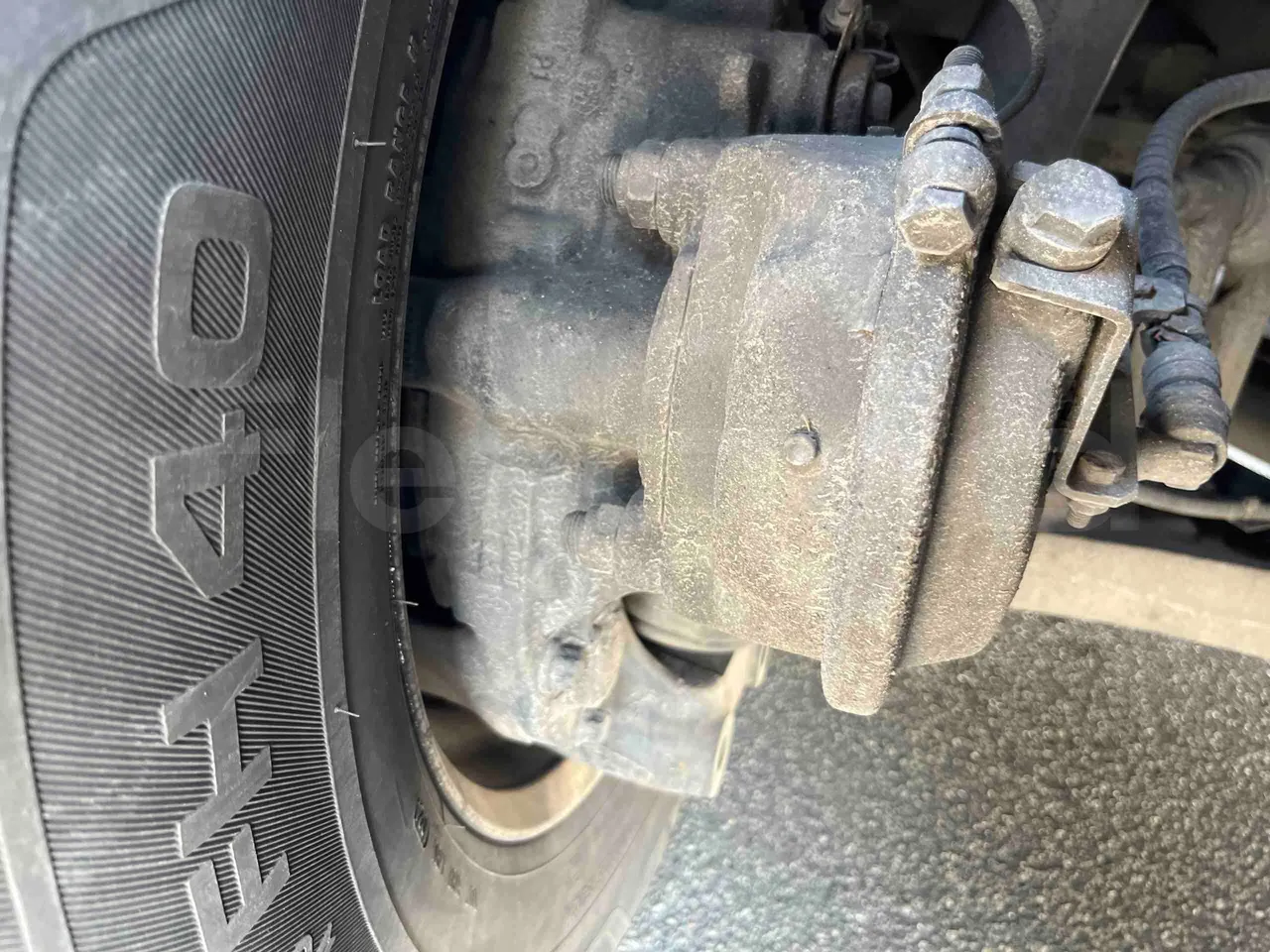 Iveco Magelys SFR2XX - EUR6 - 294kW - 12.265m - front brake calipers right