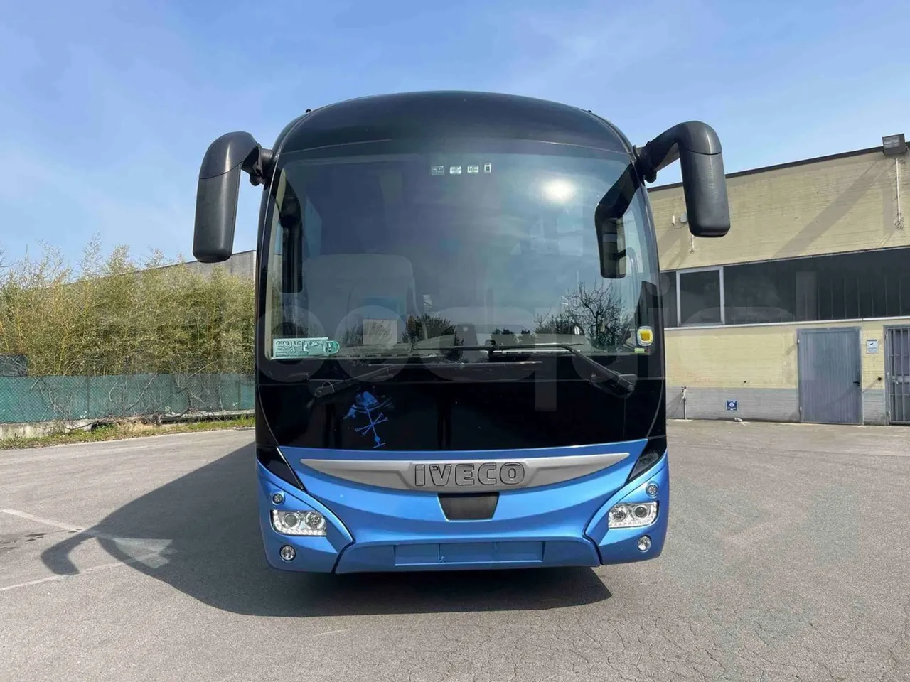 Iveco Magelys SFR2XX - EUR6 - 294kW - 12.265m - front photo