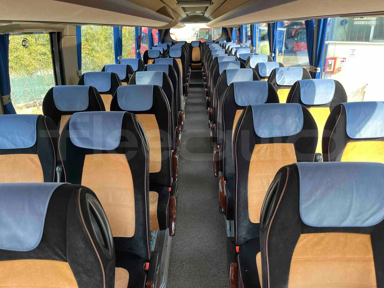 Iveco Magelys SFR2XX - EUR6 - 294kW - 12.265m - handrails photo