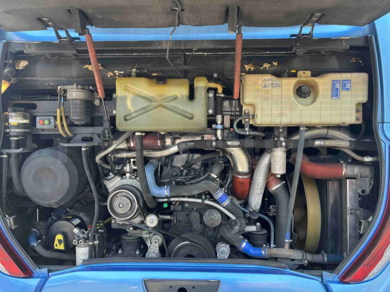 Iveco Magelys SFR2XX - EUR6 - 294kW - 12.265m - rear hatch open