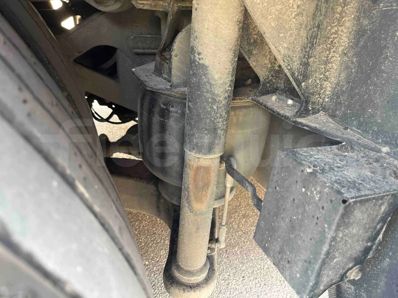 Iveco Magelys SFR2XX - EUR6 - 294kW - 12.265m - axle 2 shock absorbers 1 right