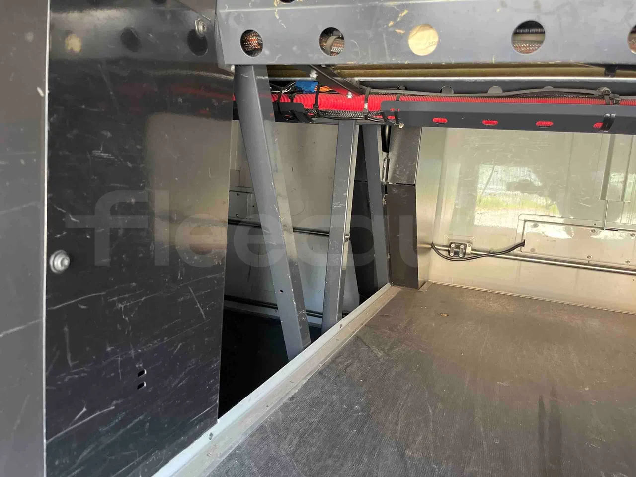 Iveco Magelys SFR2XX - EUR6 - 294kW - 12.265m - under carpet photo