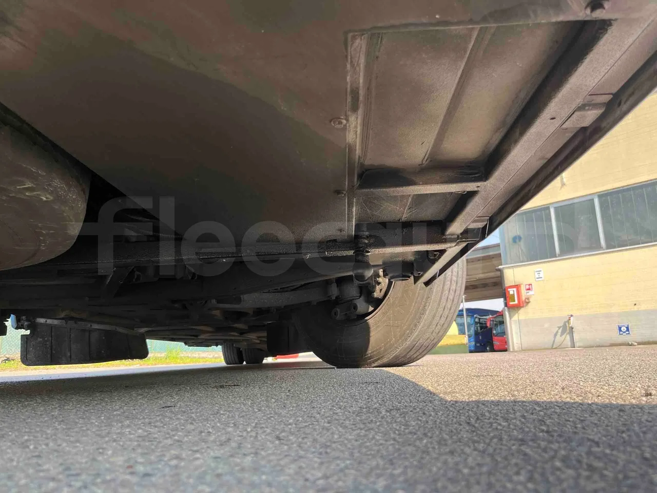 Iveco Magelys SFR2XX - EUR6 - 294kW - 12.265m - front axle left side