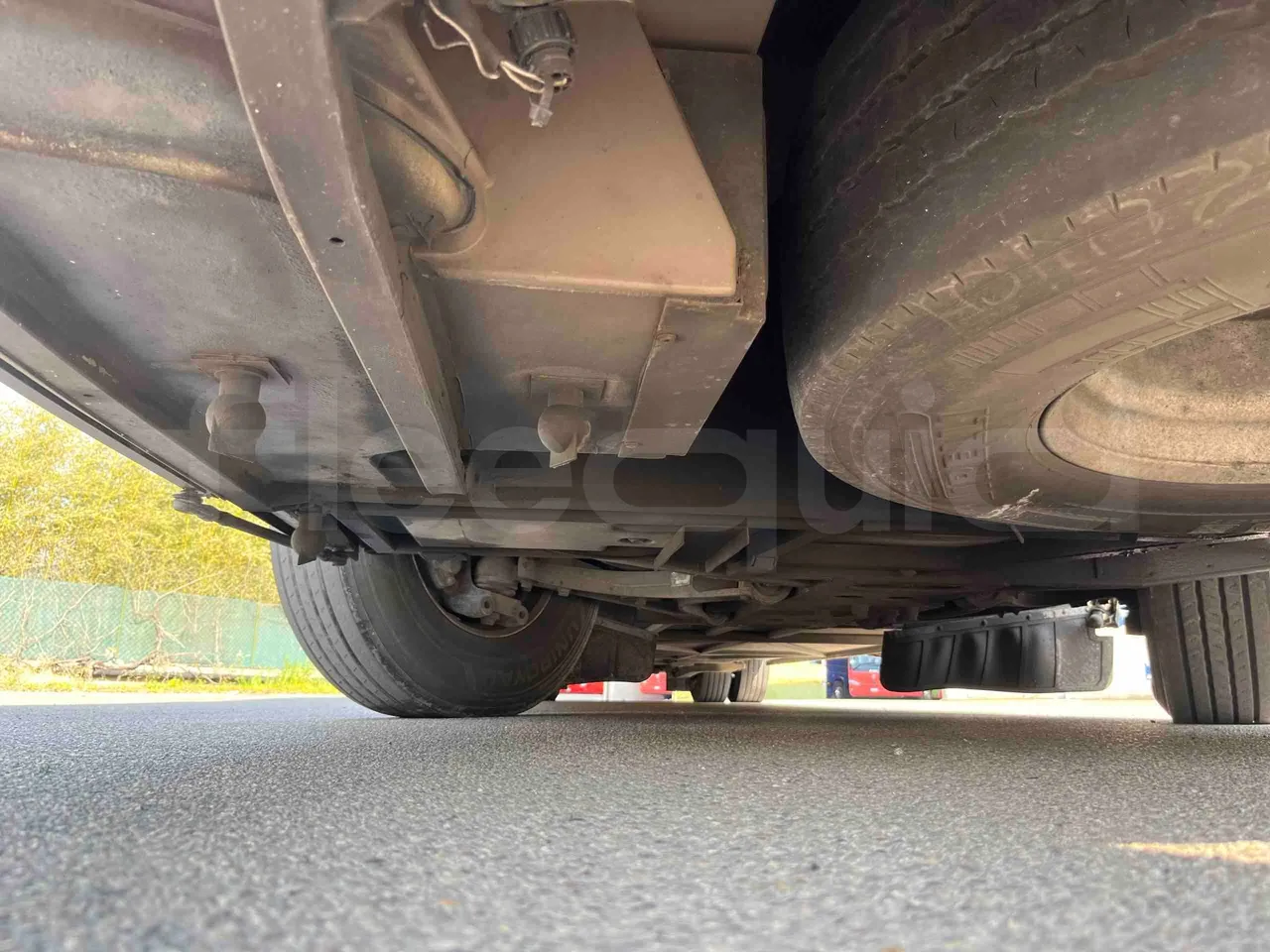 Iveco Magelys SFR2XX - EUR6 - 294kW - 12.265m - front axle right side